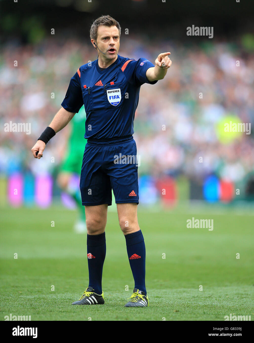 Arbitre Nicola Rizzoli lors du match de qualification au Championnat d'Europe de l'UEFA au stade Aviva, à Dublin. APPUYEZ SUR ASSOCIATION photo. Date de la photo: Samedi 13 juin. Voir PA Story FOOTBALL Republic. Le crédit photo devrait se lire comme suit : Nick Potts/PA Wire. RESTRICTIONS l'utilisation est soumise à des restrictions. Utilisation commerciale uniquement avec l'accord écrit préalable de la Scottish FA. Banque D'Images