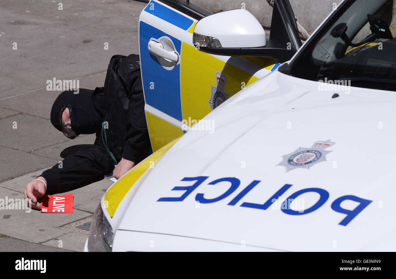 Les membres des services d'urgence participent à l'opération Strong Tower, un important exercice de lutte contre le terrorisme où ils réagissent à une fausse attaque terroriste à la gare d'Aldwych à Londres. Banque D'Images