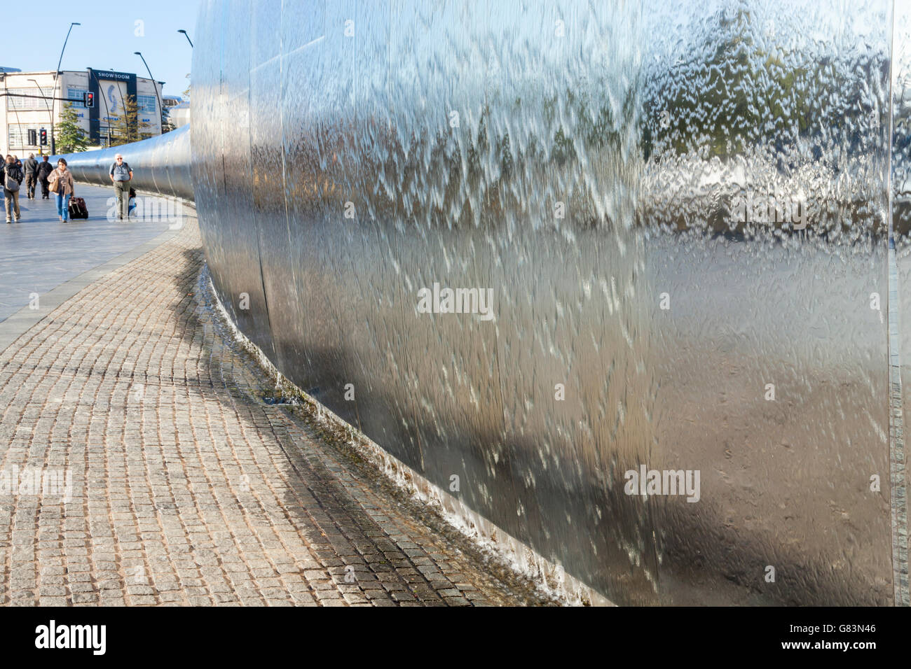 L'avant-garde dans la sculpture de la place de la Gerbe, Sheffield, Yorkshire, Angleterre, Royaume-Uni Banque D'Images