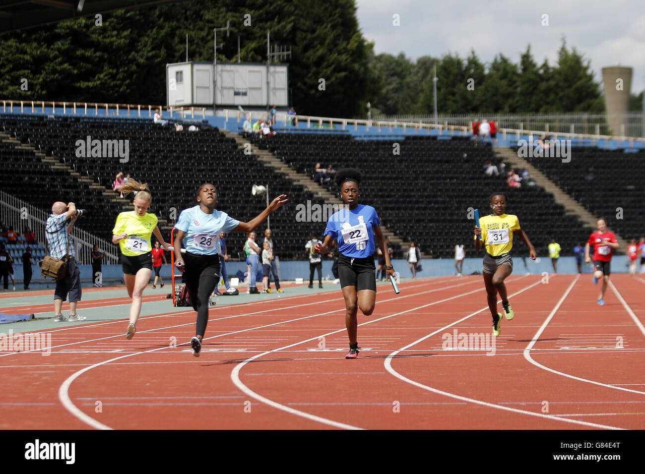 Des concurrents en action lors de l'événement Athlétisme à Londres Jeux pour les jeunes Banque D'Images