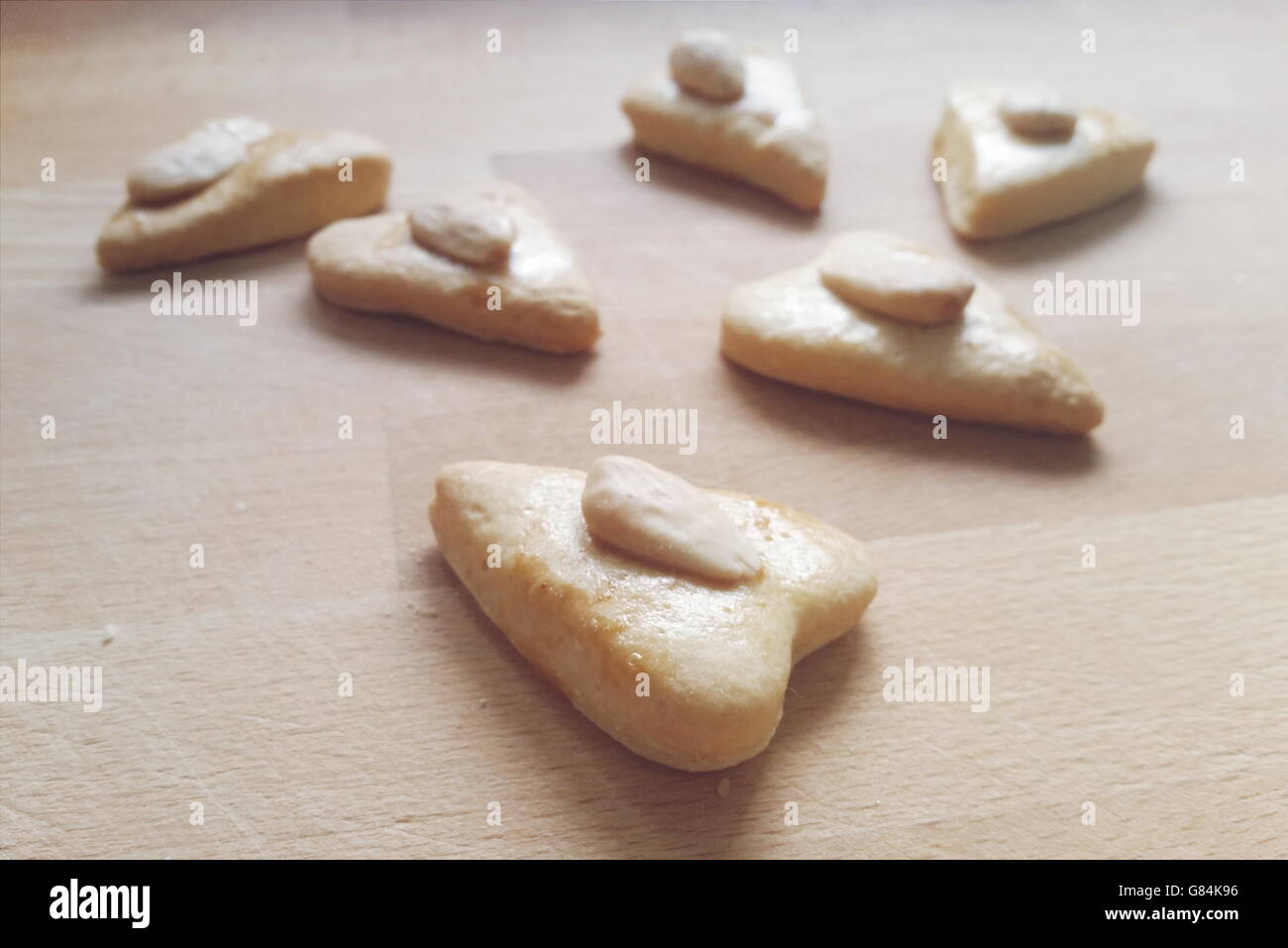 Close-up of heart shaped cookies aux amandes Banque D'Images