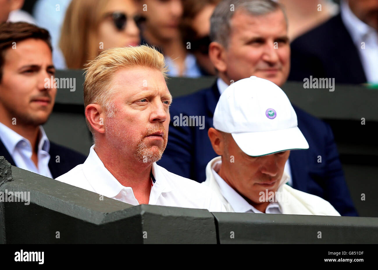 Boris Becker dans la boîte des joueurs pendant le treize jour des Championnats de Wimbledon au All England Lawn tennis and Croquet Club, Wimbledon. Banque D'Images