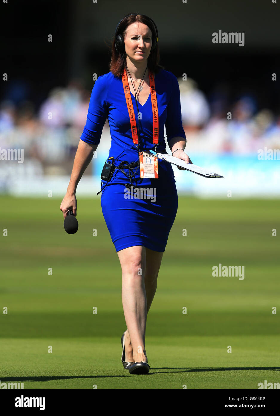 BBC radio Test Match Alison Mitchell, commentatrice spéciale pendant la troisième journée du deuxième Investec Ashes Test à Lord's, Londres. Banque D'Images