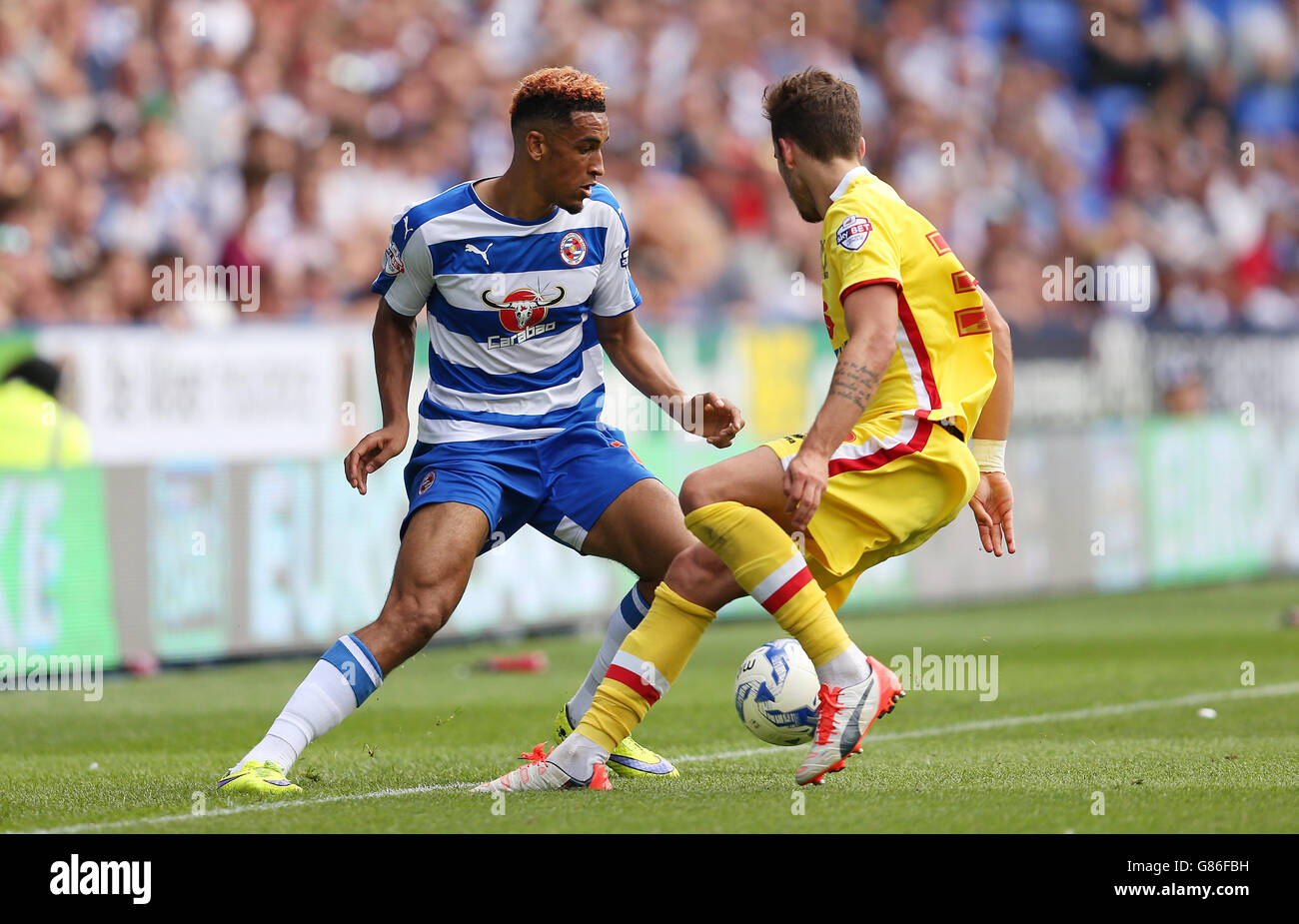 Sky Bet Championship Soccer - - Lecture v Milton Keynes Dons - Madejski Stadium Banque D'Images