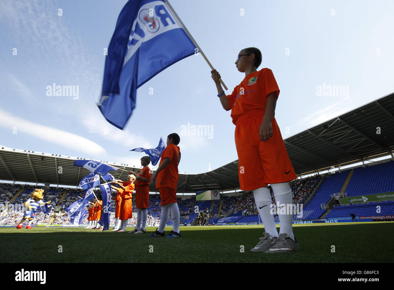 Sky Bet Championship Soccer - - Lecture v Milton Keynes Dons - Madejski Stadium Banque D'Images
