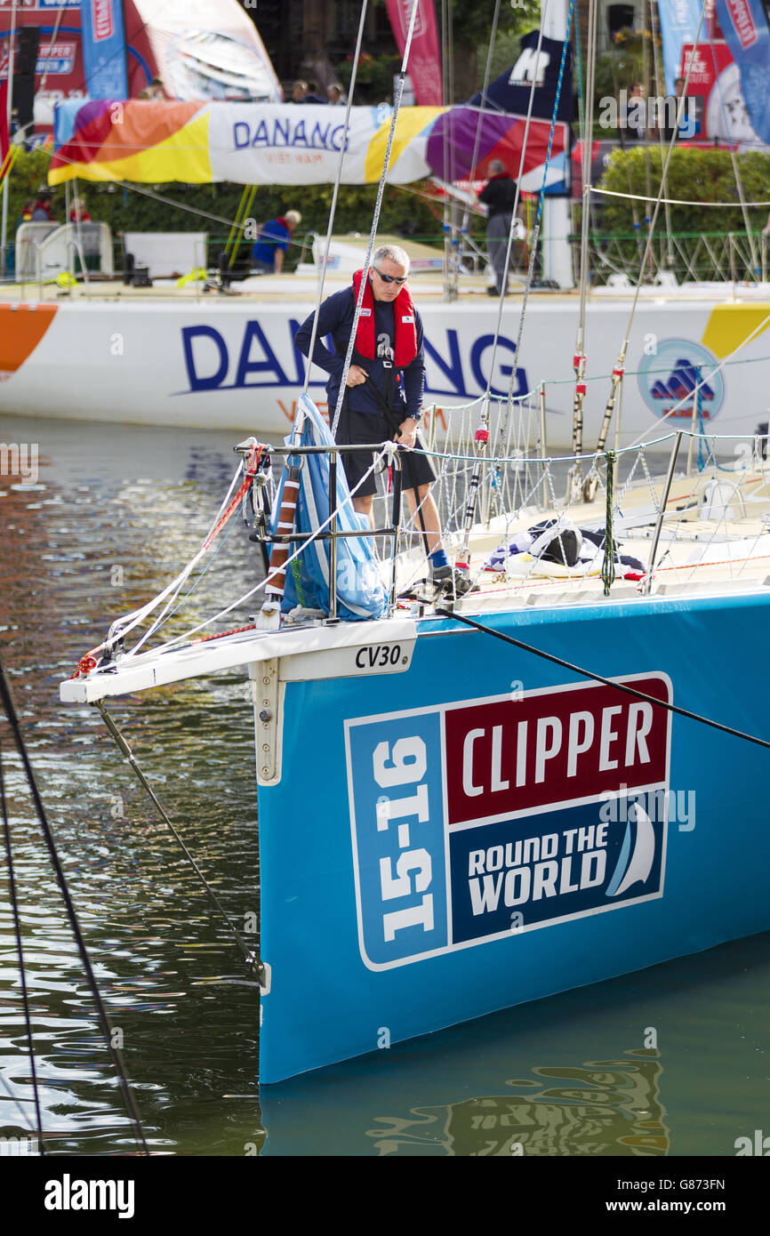 La voile, Clipper Round the World Yacht Race lancer - Jour 8 - St Katharine Docks Banque D'Images