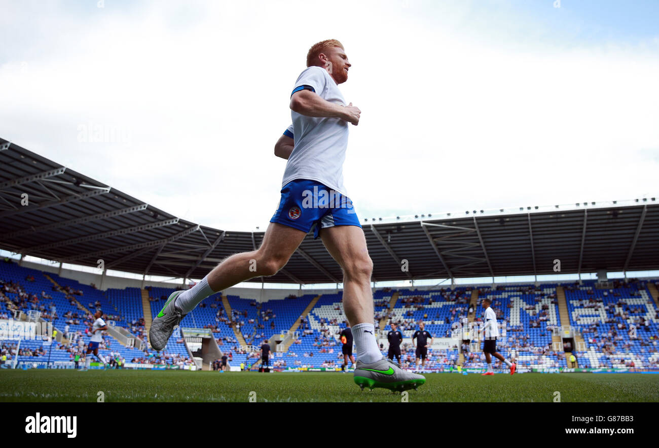 Sky Bet Championship Soccer - - Lecture v Milton Keynes Dons - Madejski Stadium Banque D'Images