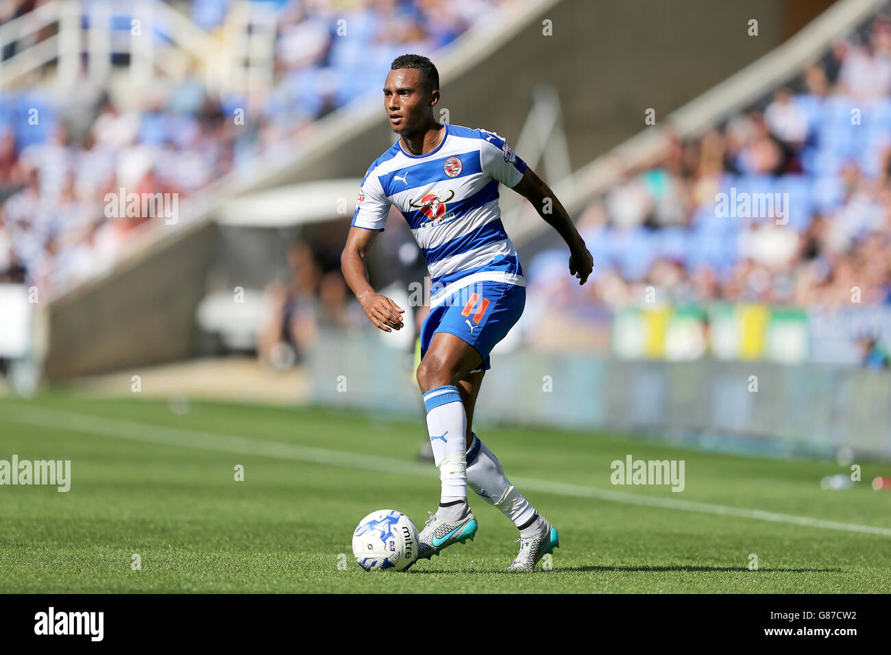 Sky Bet Championship Soccer - - Lecture v Milton Keynes Dons - Madejski Stadium Banque D'Images