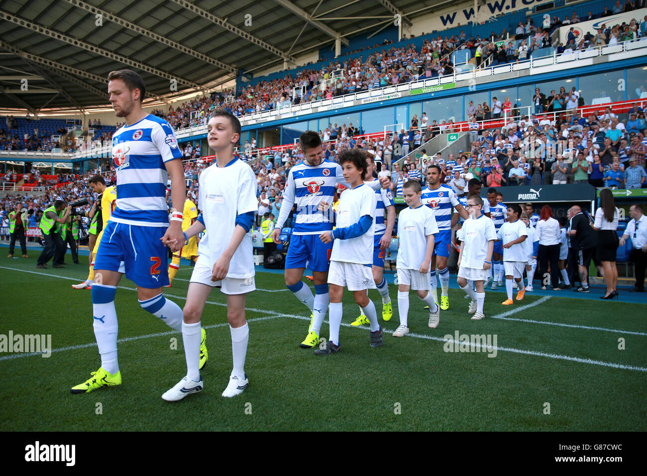 Sky Bet Championship Soccer - - Lecture v Milton Keynes Dons - Madejski Stadium Banque D'Images