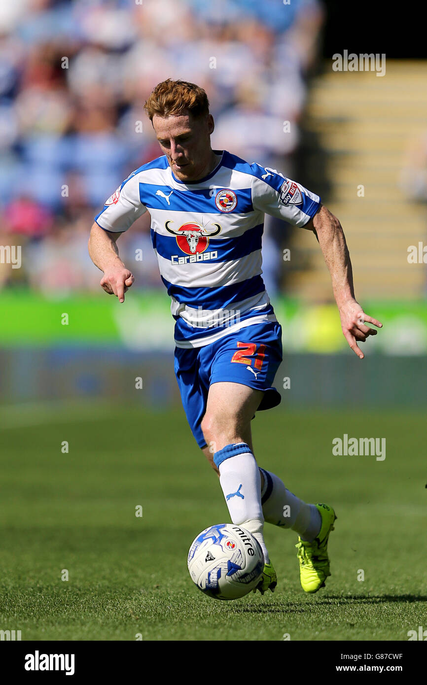 Football - Championnat de pari de ciel - lecture v Milton Keynes dons - Madejski Stadium. Stephen Quinn, Reading Banque D'Images