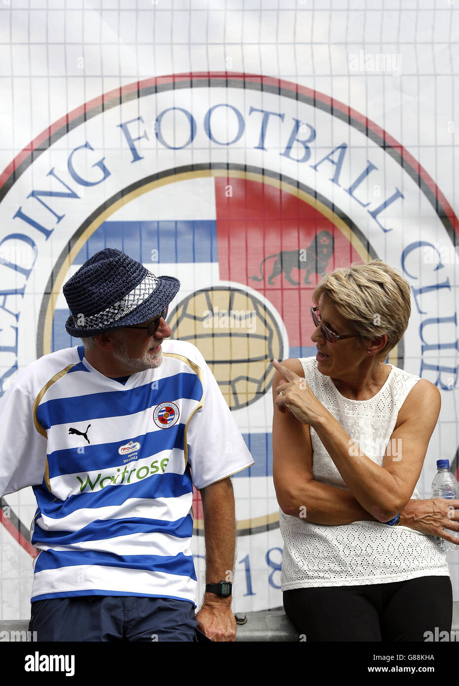 Sky Bet Championship Soccer - - Lecture v Milton Keynes Dons - Madejski Stadium Banque D'Images