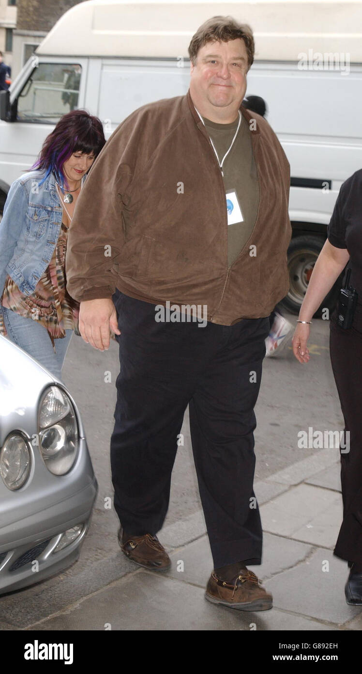 Joel et Ethan Coen et Charlie Kaufman 'Theatre of the New Ear' - Royal Festival Hall. L'acteur d'Hollywood John Goodman arrive. Banque D'Images