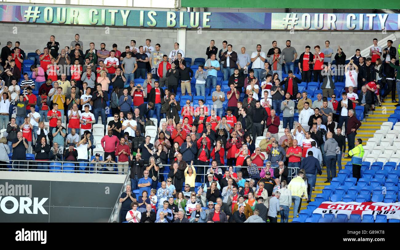 Football - Championnat Sky Bet - Cardiff City / Charlton Athletic - Cardiff City Stadium. Fans de Charlton Athletic Banque D'Images