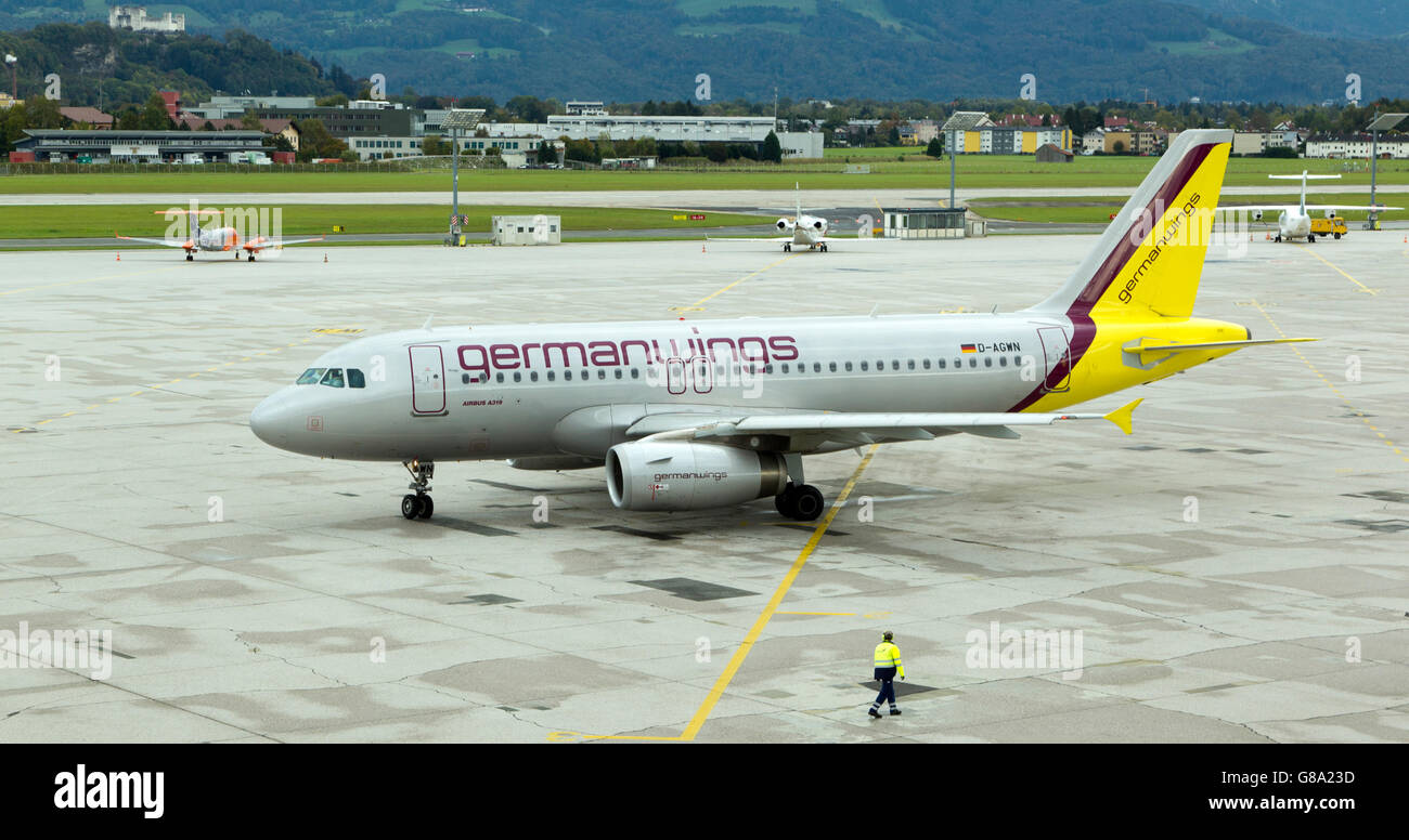 Airbus A319 de la compagnie aérienne Germanwings à l'aéroport de Salzbourg, Autriche, Europe Banque D'Images