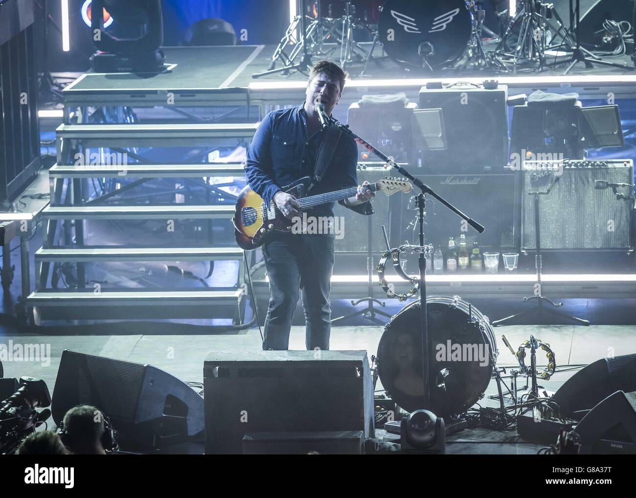 Marcus Mumford de Mumford et fils se présentant au festival de musique Apple au Roundhouse de Camden, Londres. Banque D'Images