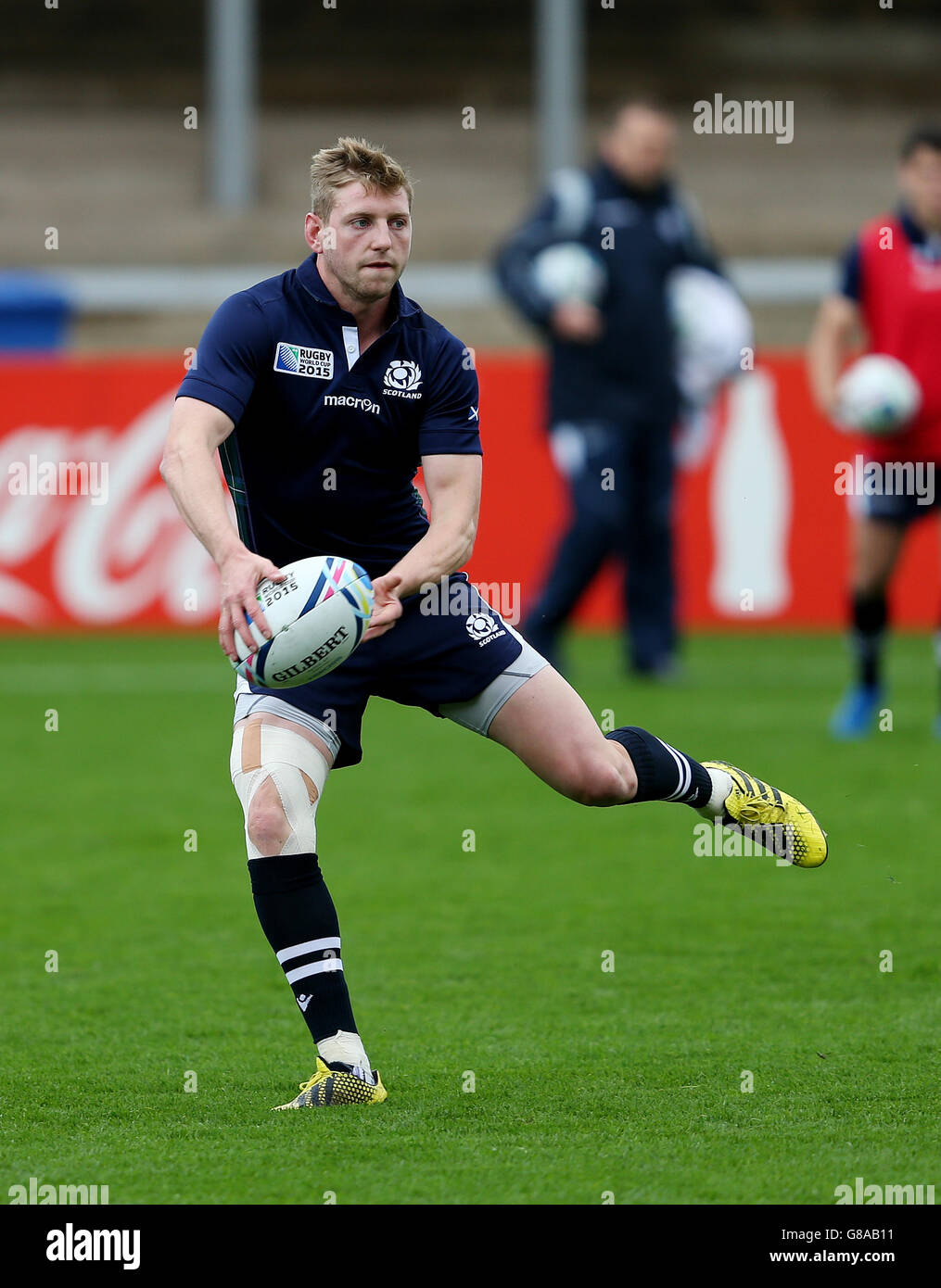 Finn Russell en Écosse pendant la course du capitaine au stade Kingsholm, Gloucester. APPUYEZ SUR ASSOCIATION photo. Date de la photo: Mardi 22 septembre 2015. Voir l'histoire de PA RUGBYU Scotland. Le crédit photo devrait se lire comme suit : David Davies/PA Wire. Utilisation d'images fixes uniquement. L'utilisation implique l'acceptation de la Section 6 des conditions générales de RWC 2015 à :http://bit.ly/1MPElTL appelez le +44 (0)1158 447447 pour plus d'informations. Banque D'Images