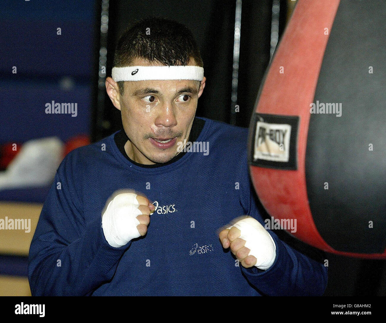 Boxe - Ricky Hatton / Kosta Tszyu - Kosta Tszyu session d'entraînement - Bolton Arena.Kosta Tszyu se prépare sur le ballon de vitesse. Banque D'Images