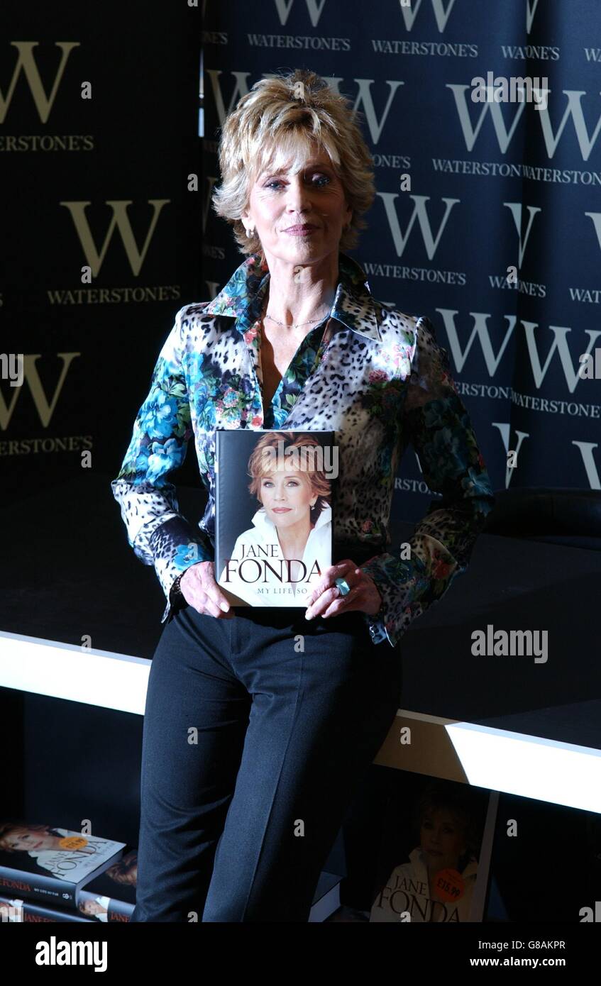 Lancement du livre - Jane Fonda - Waterstone's - Picadilly.Jane Fonda, star hollywoodienne, lors d'une séance photo pour son autobiographie « My Life So far ». Banque D'Images
