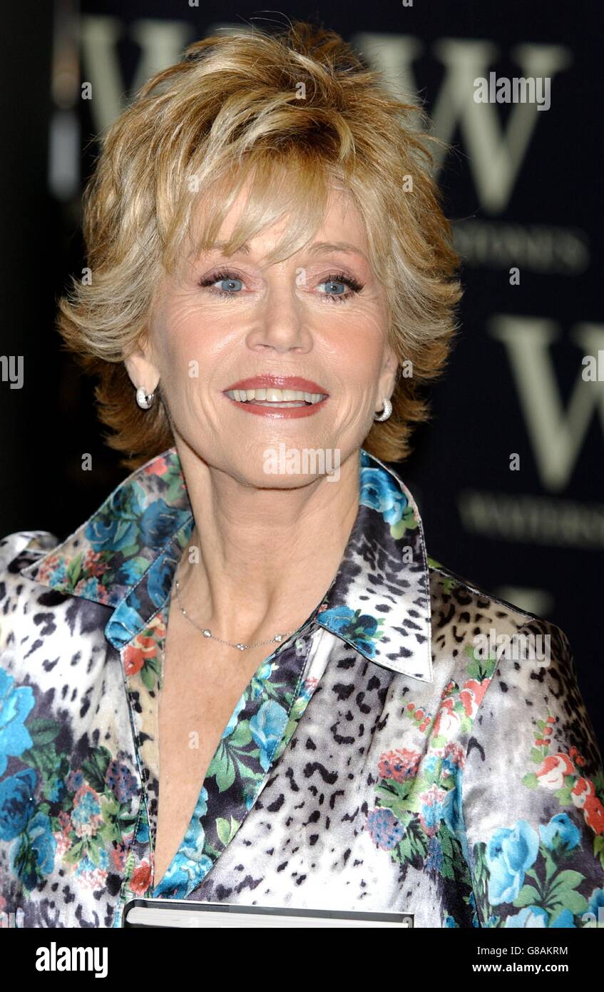 Lancement du livre - Jane Fonda - Waterstone's - Picadilly.Jane Fonda, star hollywoodienne, lors d'une séance photo pour son autobiographie « My Life So far ». Banque D'Images