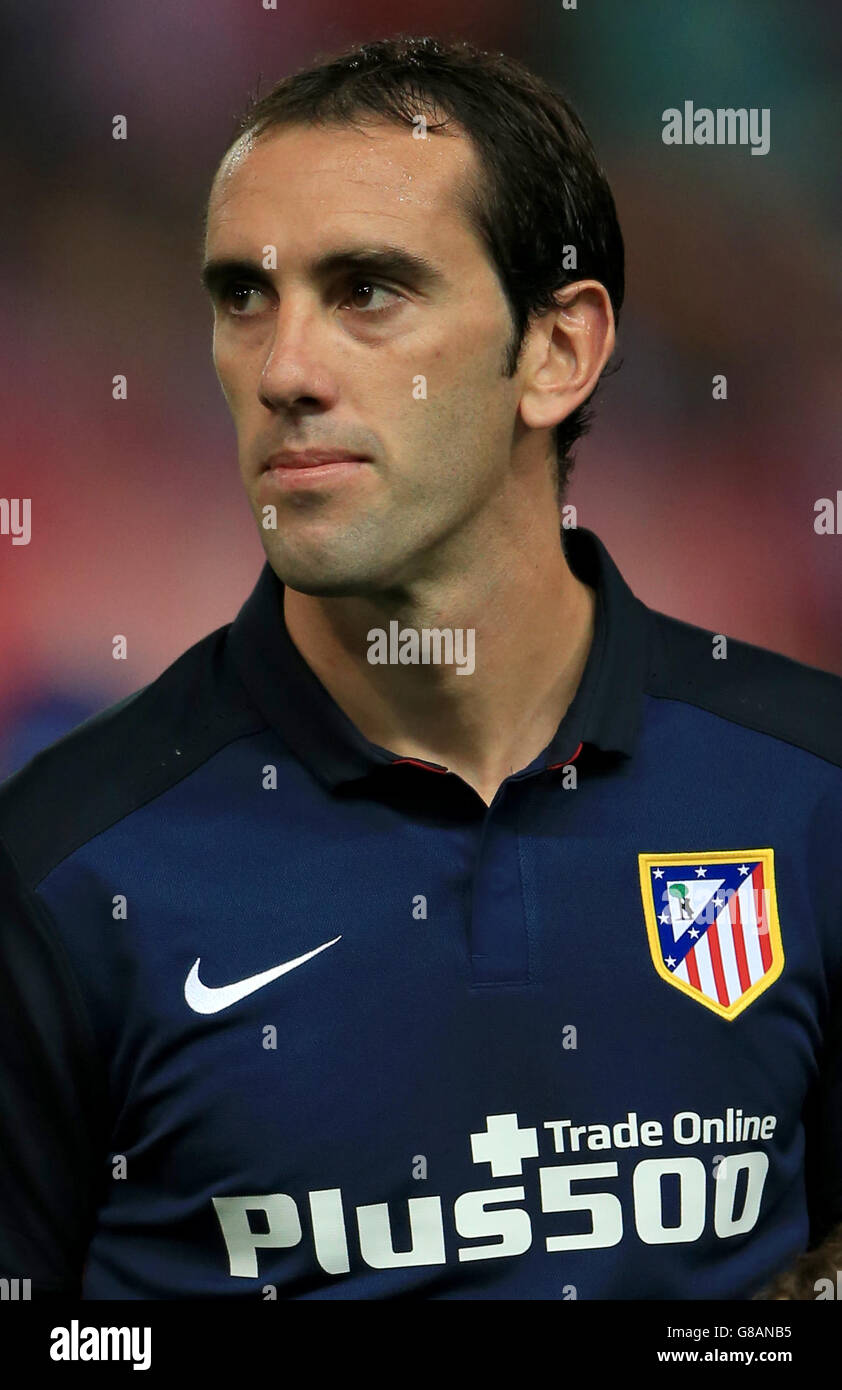 Football - Ligue des champions de l'UEFA - Groupe C - Atletico Madrid / SL Benfica - Vicente Calderon. Diego Godin de l'Atletico Madrid Banque D'Images