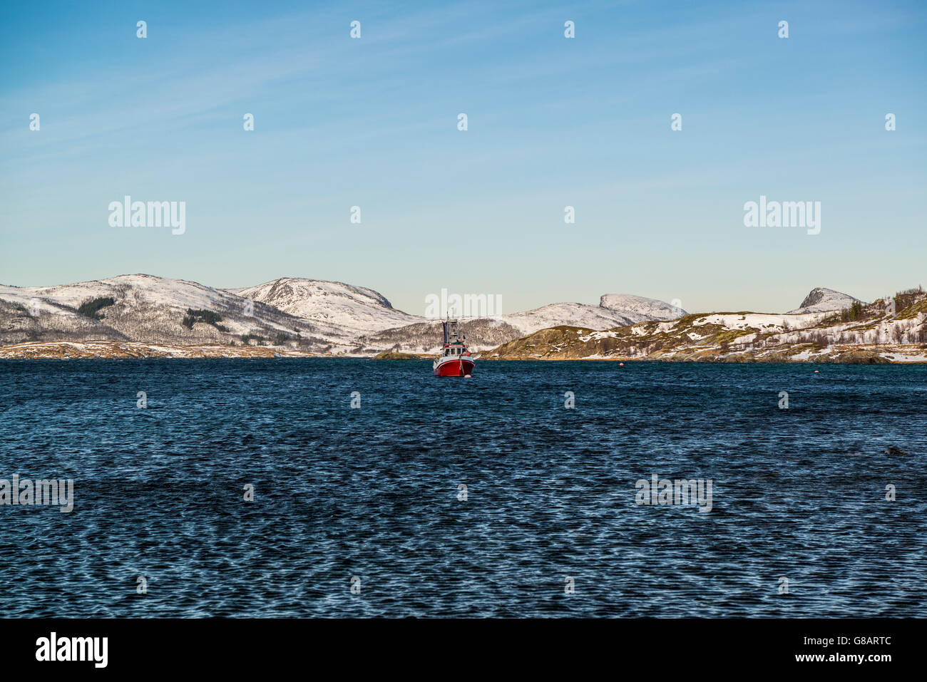 Bateau de pêche, l'île de Kvaloya, Norvège Banque D'Images