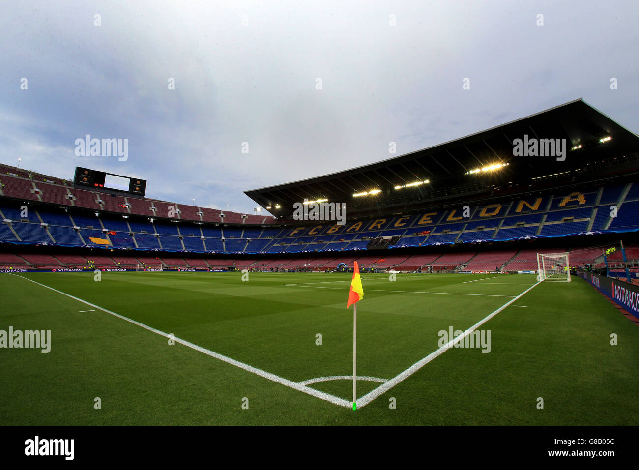 Vue sur le stade Nou Camp de Barcelone avant le match. Banque D'Images