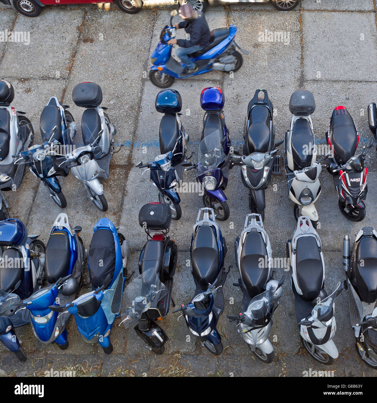 Vue de dessus de scooters, Capri, Italie Banque D'Images