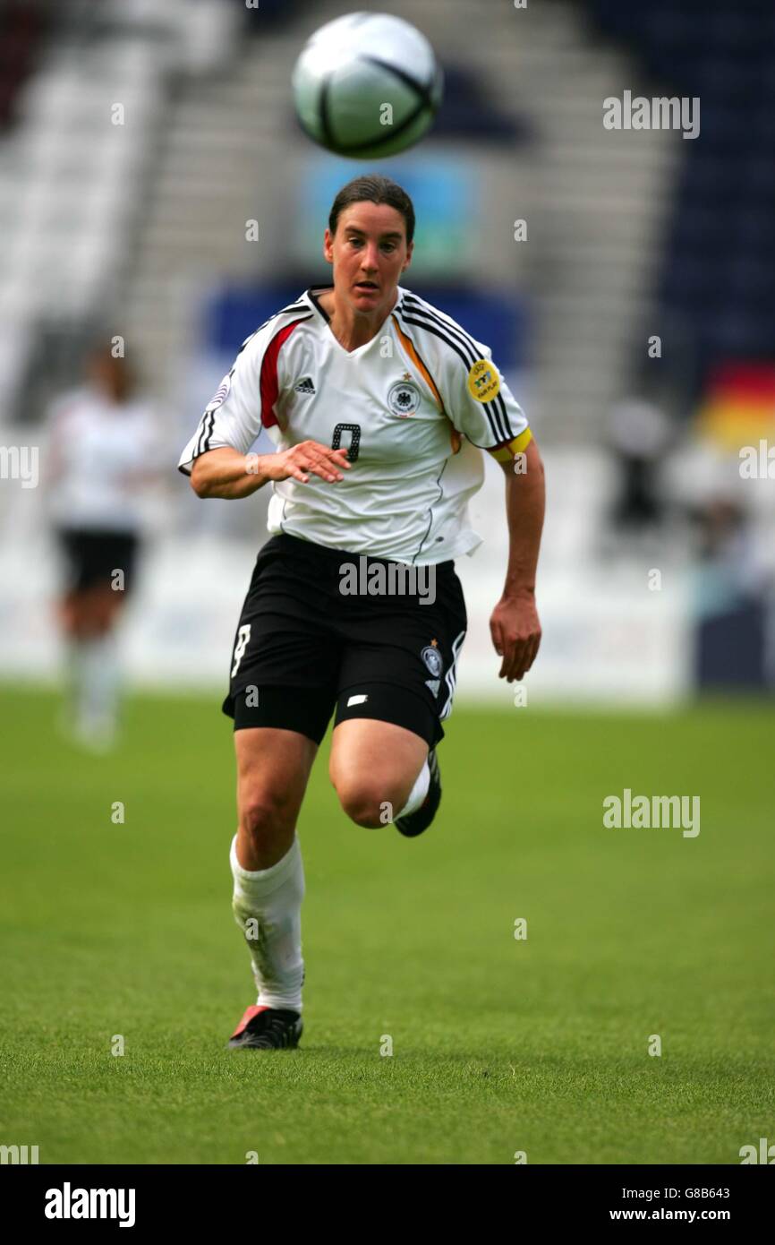 Football - UEFA European Women's Championship 2005 - Groupe B - Italie / Allemagne - Deepdale.Birgit Prinz, joueur mondial de l'année en Allemagne Banque D'Images
