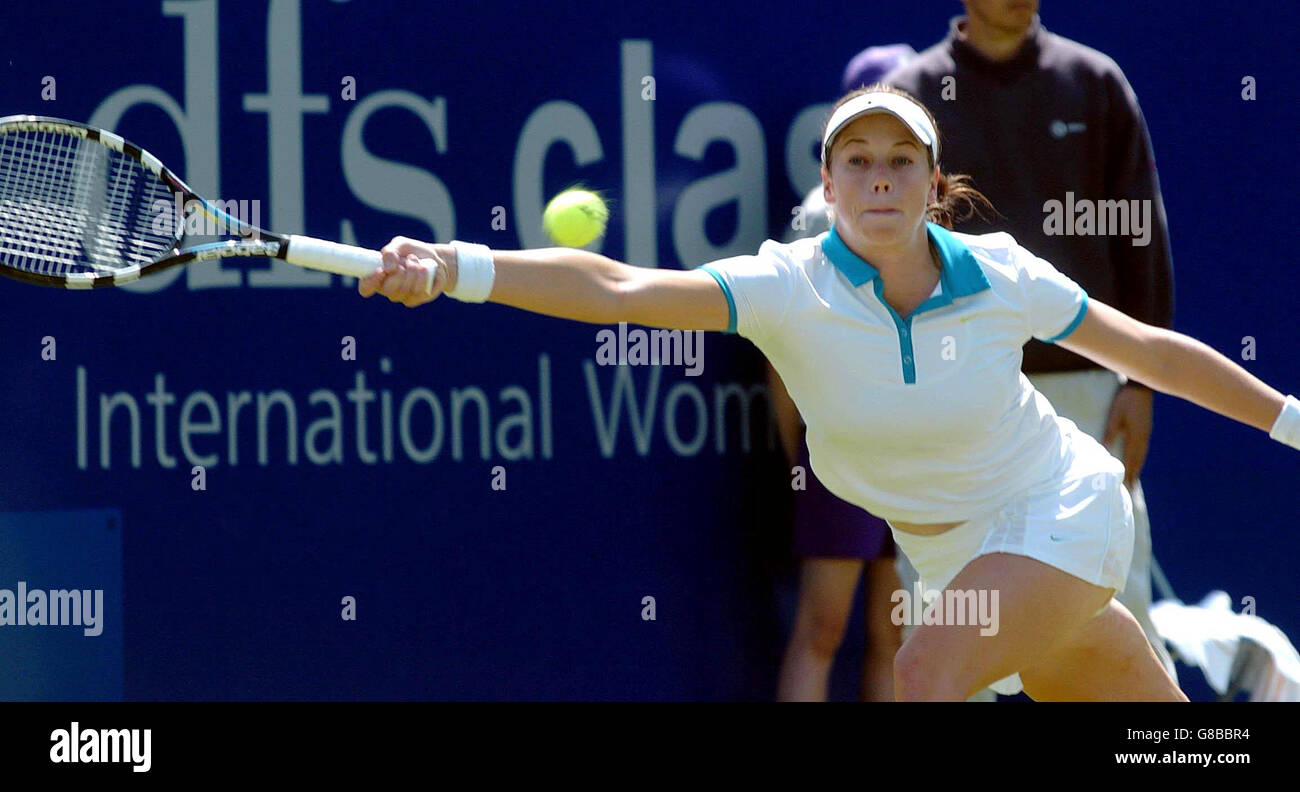 DFS - Tennis - Deuxième série classique 2005 - Alicia Molik v Laura  Granville - Edgbaston Priory Club Photo Stock - Alamy