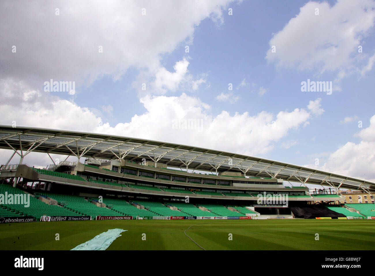 Cricket - totesport National Cricket League - Division 2 - Surrey Lions / Durham dynamos - The Brit Oval. The Brit Oval, stade des Surrey Lions Banque D'Images