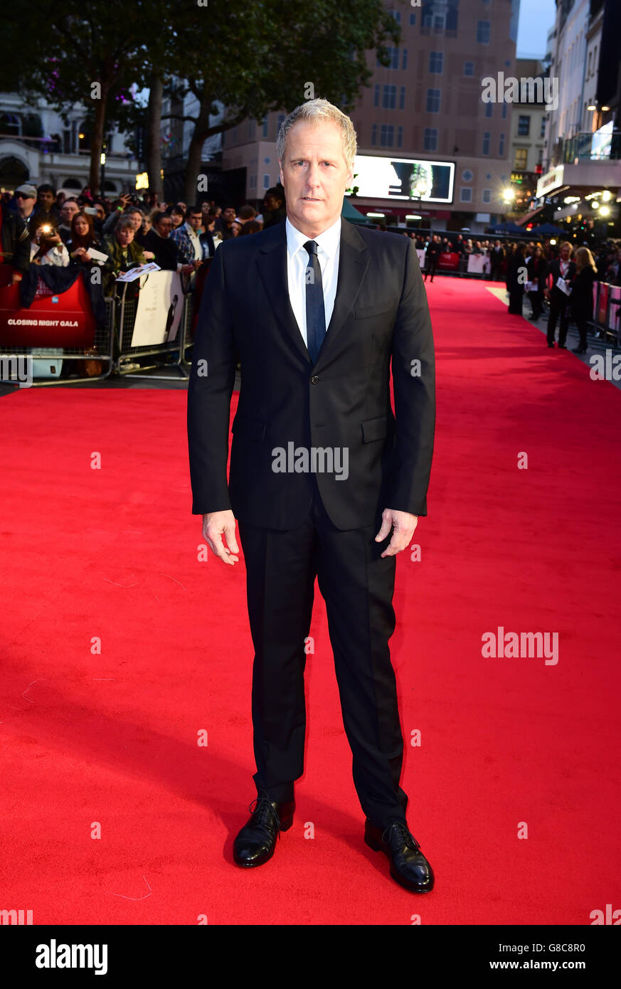 Jeff Daniels assiste à la première de Steve Jobs qui s'est tenue lors du 59e BFI London film Festival à Odeon à Leicester Square, Londres. APPUYEZ SUR ASSOCIATION photo. Date de la photo: Dimanche 18 octobre 2015. Voir l'histoire de PA : SHOWBIZ Jobs. Le crédit photo devrait se lire comme suit : Ian West/PA Wire Banque D'Images