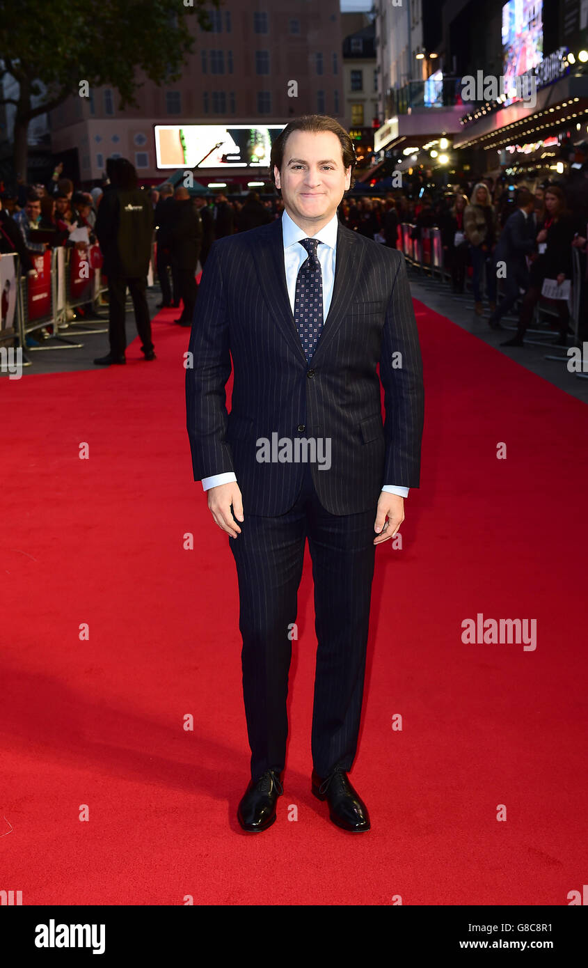 Michael Stuhlbarg assiste à la première de Steve Jobs qui s'est tenue lors du 59ème BFI London film Festival à Odeon à Leicester Square, Londres.APPUYEZ SUR ASSOCIATION photo.Date de la photo: Dimanche 18 octobre 2015.Voir l'histoire de PA : SHOWBIZ Jobs.Le crédit photo devrait se lire comme suit : Ian West/PA Wire Banque D'Images