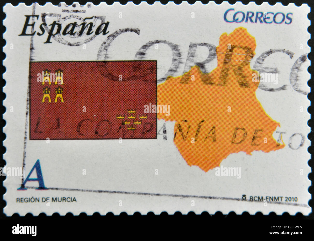 Espagne - circa 2010 : timbre imprimé en Espagne montre un drapeau et carte de la communauté autonome de Murcie, vers 2010 Banque D'Images