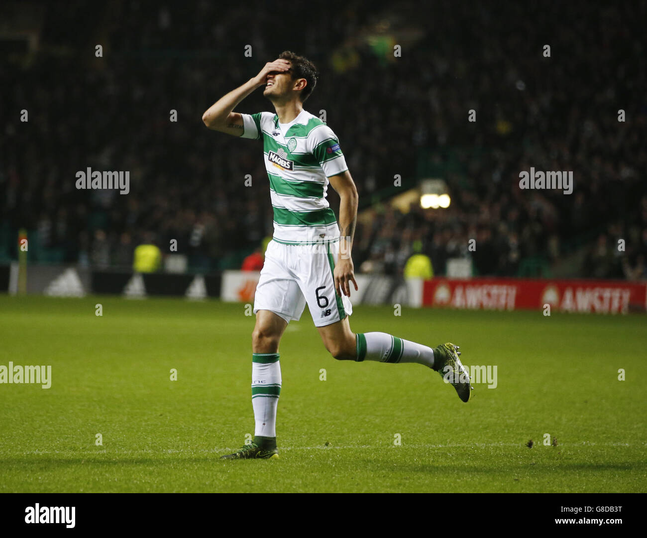 Le Bitton NIR du Celtic réagit après son objectif refusé lors du match de l'UEFA Europa League au Celtic Park, Glasgow. Banque D'Images