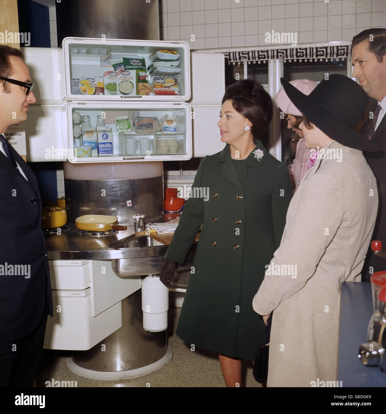 Princesse Margaret dans la section cuisine de la 46e exposition quotidienne de la maison idéale de courrier à l'Olympia Londres, qu'elle a ouvert. Banque D'Images