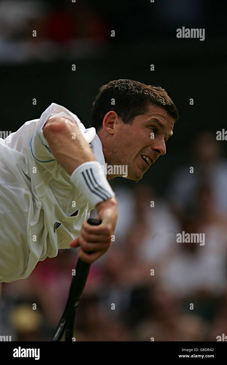 Tennis - Wimbledon 2005 - Deuxième tour - Tim Henman v Dmitry Tursunov - All England Club Banque D'Images