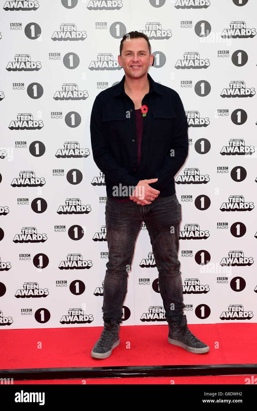 Scott Mills arrive pour les prix Teen de la BBC radio 1, Wembley Arena, Londres. APPUYEZ SUR ASSOCIATION photo. Date de la photo: Dimanche 8 novembre 2015. Le crédit photo devrait se lire comme suit : Ian West/PA Wire Banque D'Images