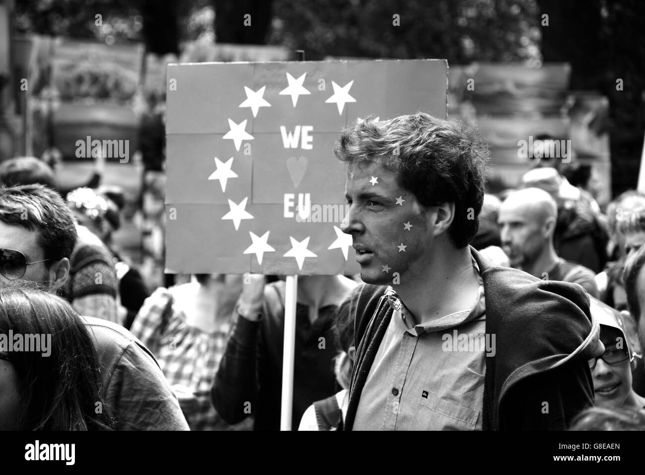 La marche pour l'Europe fait son chemin à travers les rues de Londres le 2 juillet 2016. Banque D'Images