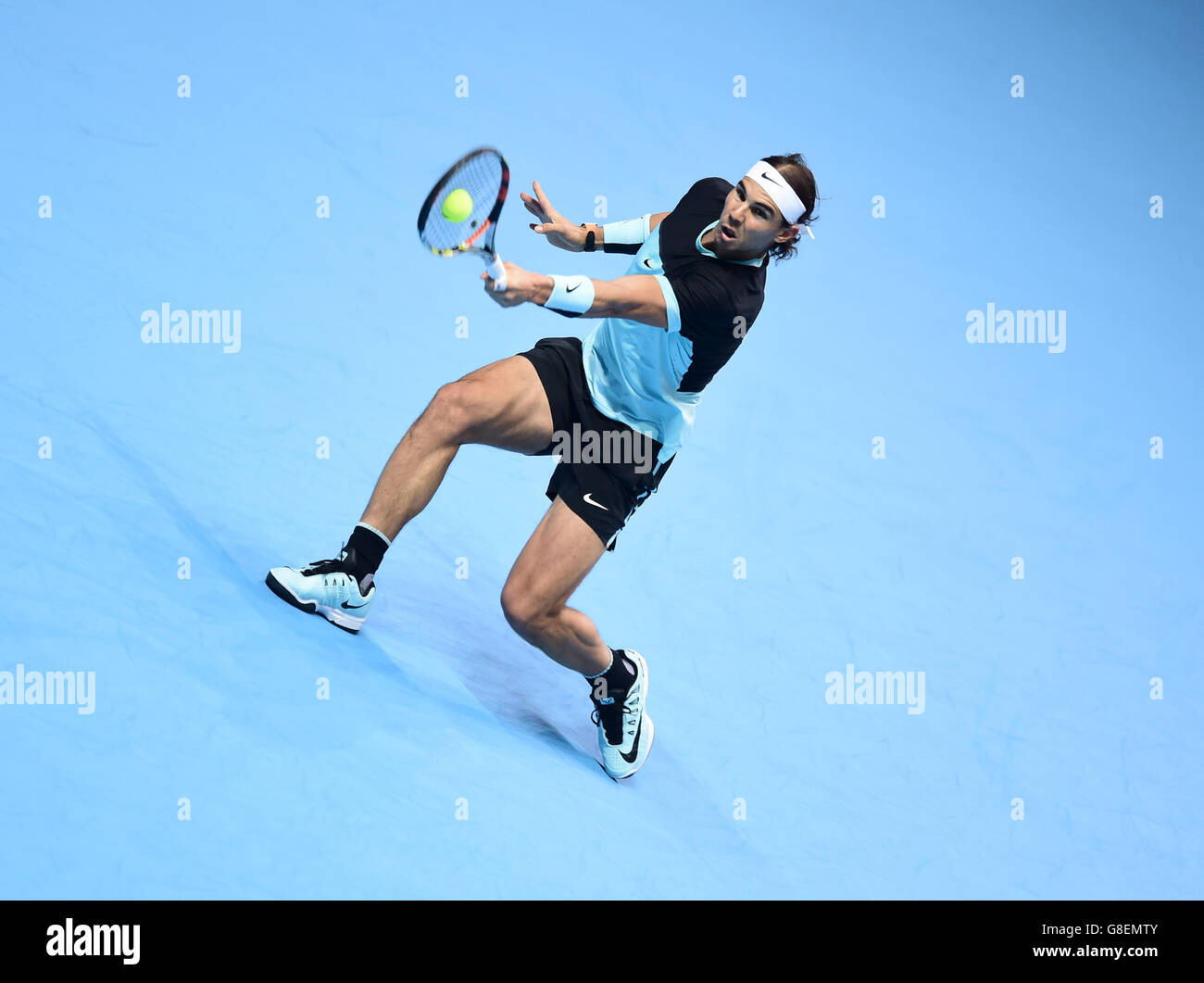 Rafael Nadal en Espagne pendant le septième jour de la finale du Tour du monde ATP à l'O2 Arena, Londres. APPUYEZ SUR ASSSOCIATION photo. Date de la photo: Samedi 21 novembre 2015. Voir PA Story TENNIS Londres. Le crédit photo devrait se lire comme suit : Adam Davy/PA Wire. Banque D'Images