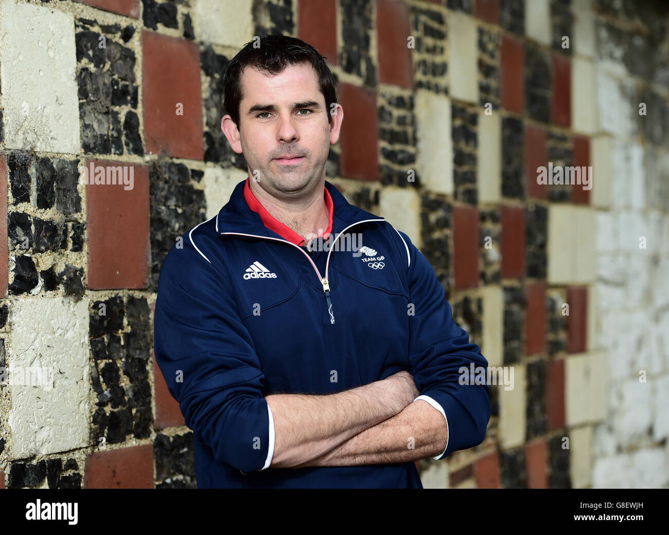 Ed Ling, en Grande-Bretagne, est en compétition dans le piège masculin lors de l'annonce de l'équipe GB de l'Association olympique britannique au Bisham Abbey National Sports Center. Banque D'Images