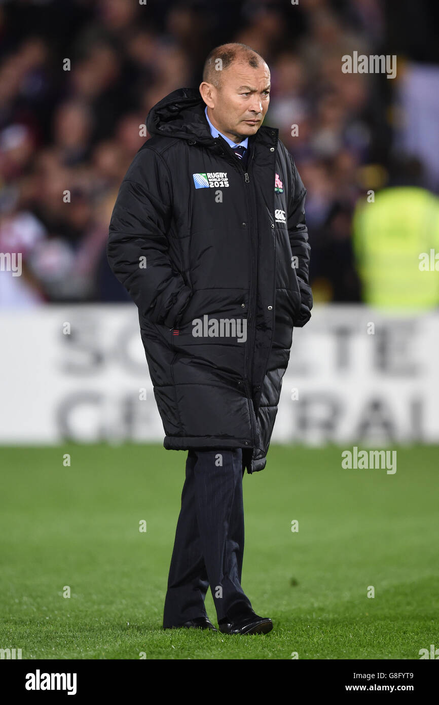 Eddie Jones, entraîneur-chef du Japon, avant le match de la coupe du monde de rugby au stade Kingsholm, Gloucester. APPUYEZ SUR ASSOCIATION photo. Date de la photo: Dimanche 11 octobre 2015. Voir l'histoire de PA RUGBYU USA. Le crédit photo devrait se lire comme suit : Joe Giddens/PA Wire. RESTRICTIONS : strictement aucune utilisation ou association commerciale sans autorisation de RWCL. Utilisation d'images fixes uniquement. L'utilisation implique l'acceptation de la Section 6 des conditions générales de RWC 2015 à l'adresse suivante : http://bit.ly/1MPElTL appelez le +44 (0)1158 447447 pour plus d'informations. Banque D'Images