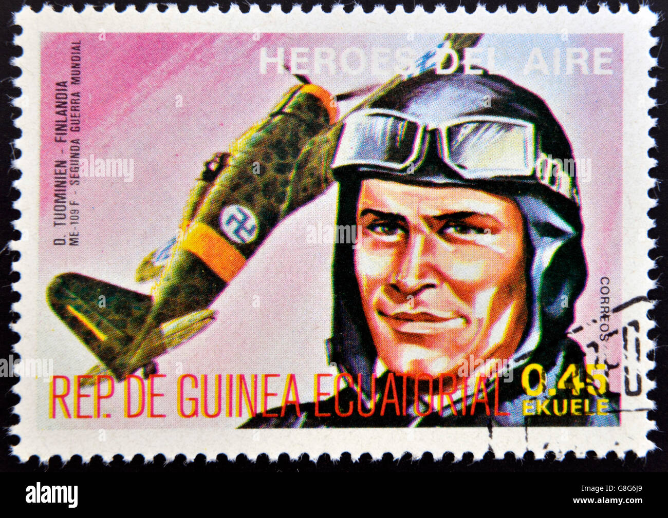 Guinée Équatoriale - circa 1974 : timbres en Guinée dédié aux héros de l'air, spectacles, Tuominien lripa historique Banque D'Images