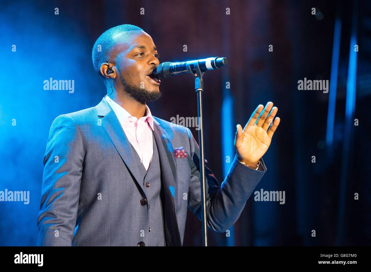 George Mpanga savons aussi que George le poète d'effectuer lors d'un concert organisé par le prince Harry's charity Sentebale dans les jardins du palais de Kensington, Londres, pour sensibiliser la population et recueillir des fonds pour les adolescents vivant avec le VIH en Afrique subsaharienne. Banque D'Images