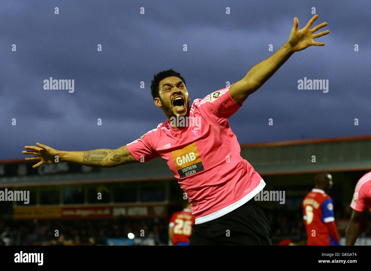 La Jordan Rose de Whitehawk célèbre après avoir obtenu un objectif de temps de blessure lors de la coupe Emirates FA, deuxième match au stade de construction de Chigwell, Dagenham. Banque D'Images