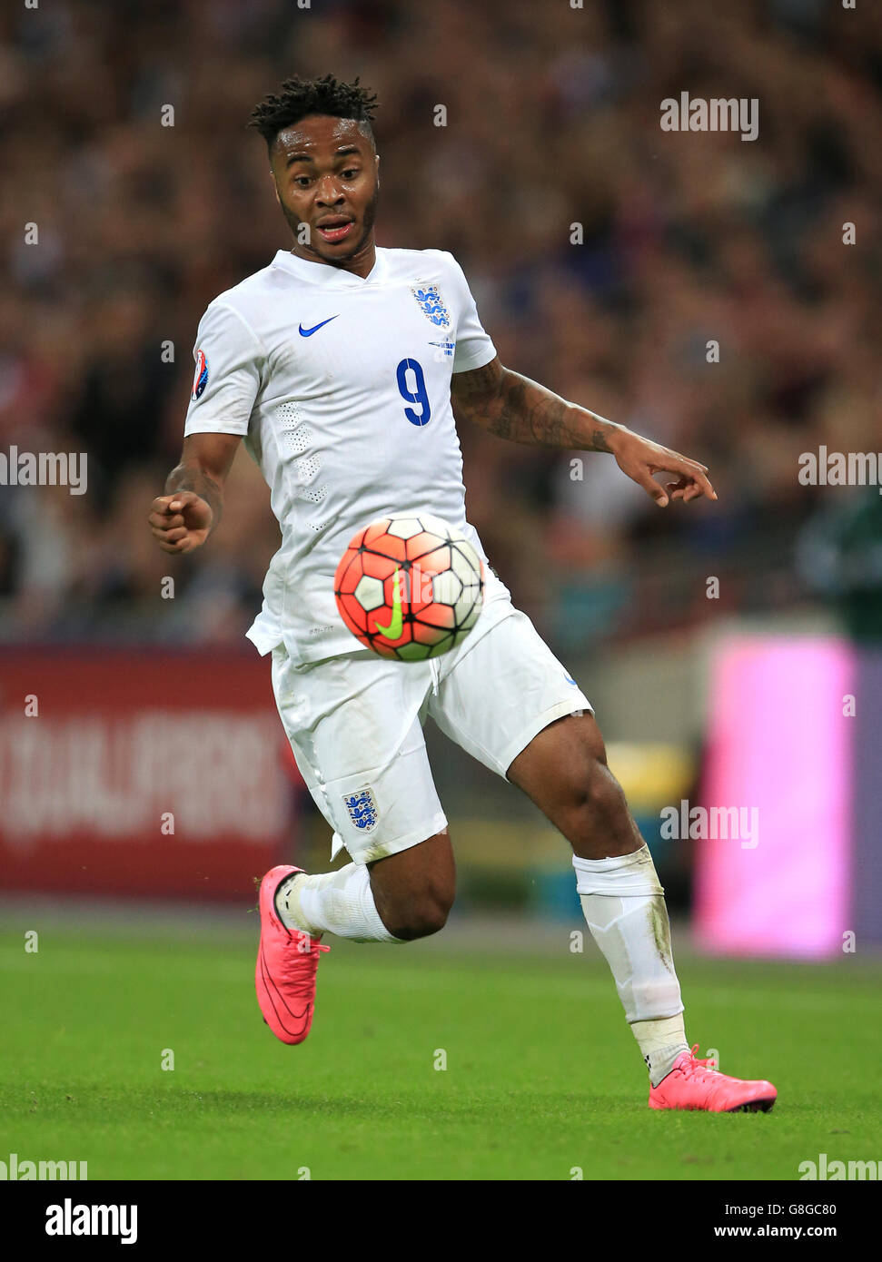 Football - UEFA Euro 2016 - qualification - Groupe E - Angleterre / Suisse - Stade Wembley. Raheem Sterling, Angleterre Banque D'Images