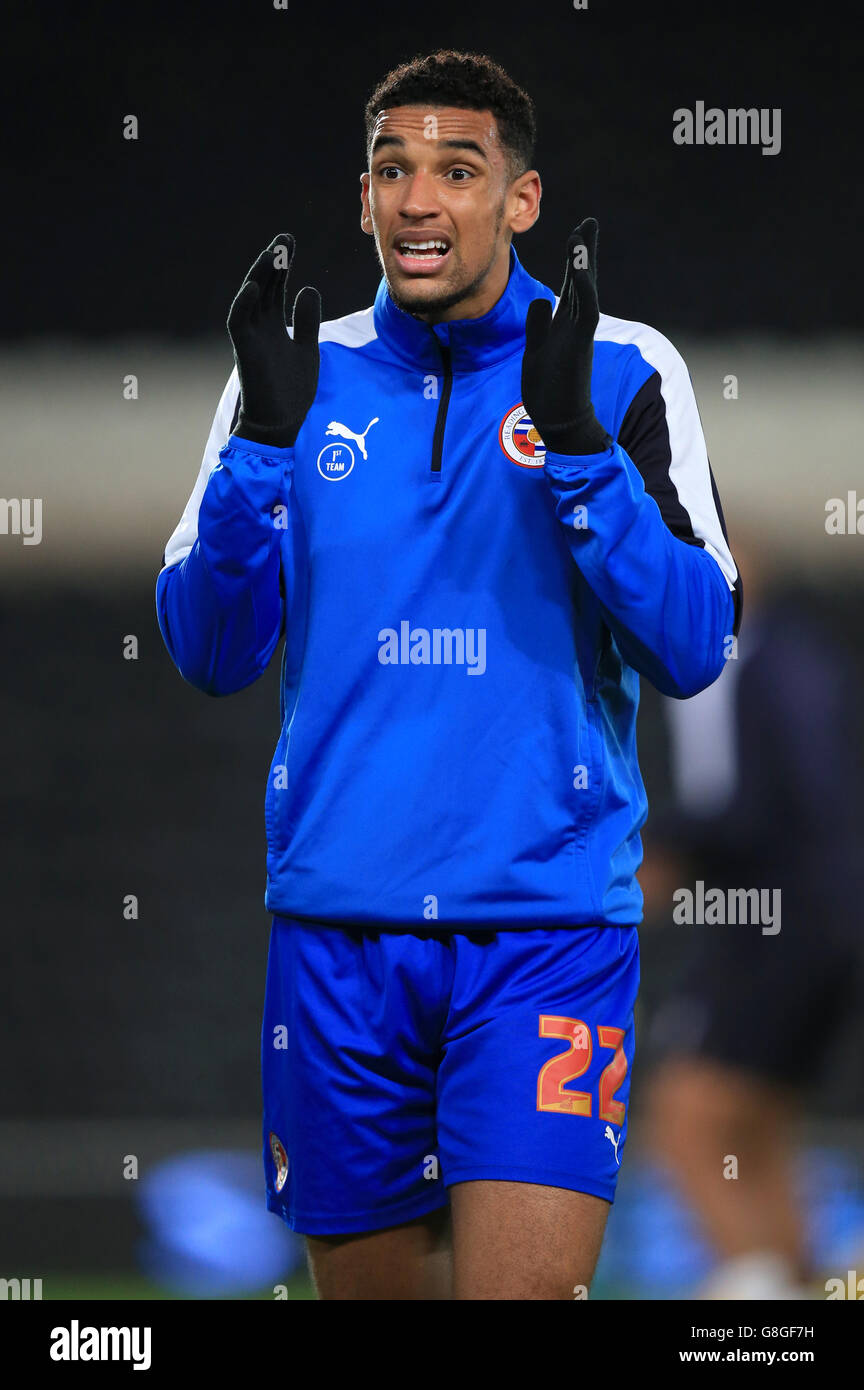 Hull City v Reading - Championnat Sky Bet - KC Stadium. Nick Blackman est à la lecture pendant l'échauffement Banque D'Images