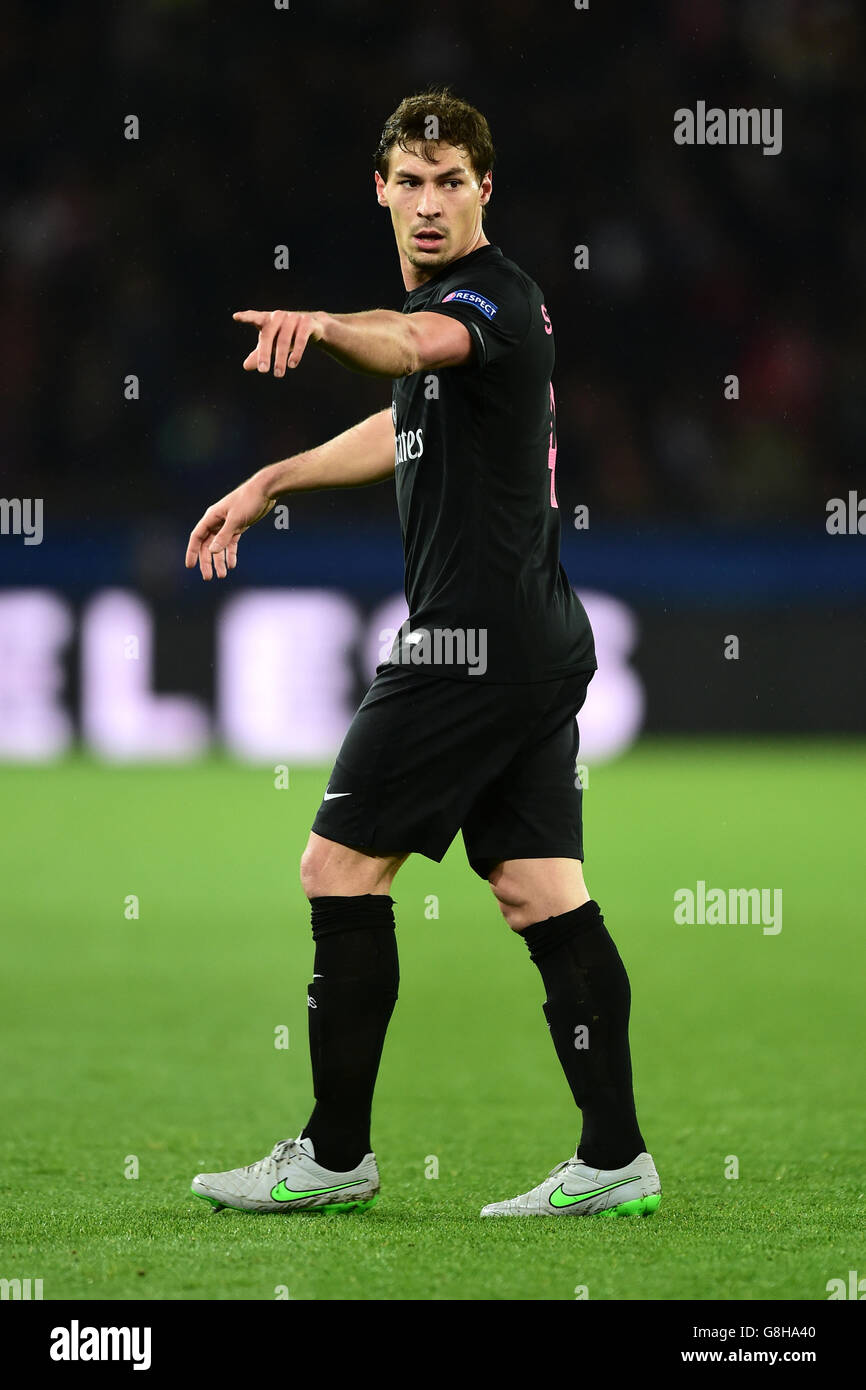 Paris Saint-Germain / Shakhtar Donetsk - Ligue des champions de l'UEFA - Groupe A - Parc des Princes. Benjamin Stambouli, Paris Saint-Germain Banque D'Images