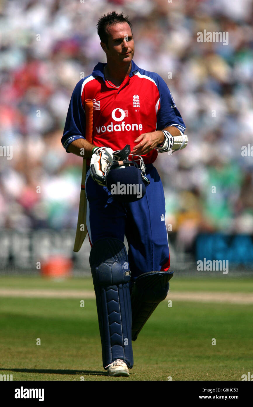 Cricket - The NatWest Challenge 2005 - Angleterre v Australie - The Brit Oval.Michael Vaughan, Angleterre Banque D'Images