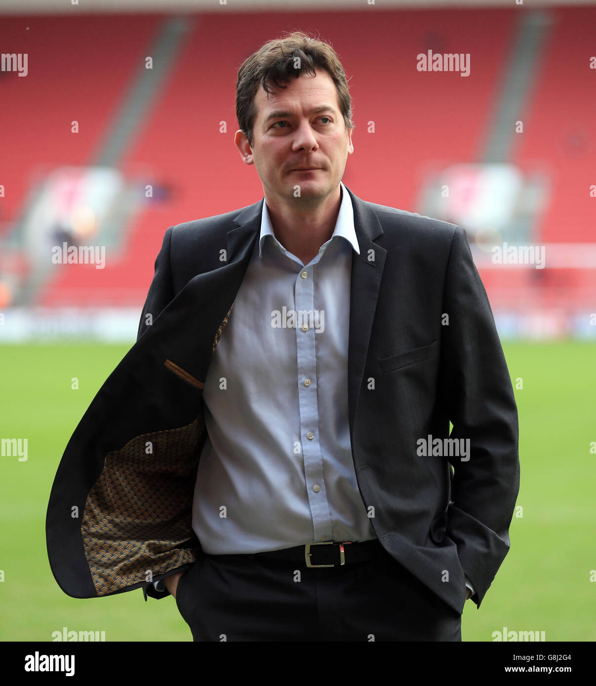 Karel Fraeye, responsable de Charlton Athletic, avant le match Banque D'Images