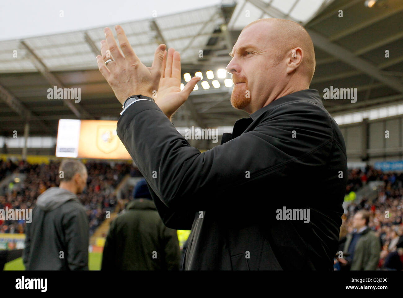 Sean Dyche, responsable de Burnley, lors du match du championnat Sky Bet au KC Stadium, à Hull. APPUYEZ SUR ASSOCIATION photo. Date de la photo: Samedi 26 décembre 2015. Voir PA Story SOCCER Hull. Le crédit photo devrait se lire comme suit : Richard Sellers/PA Wire. Banque D'Images